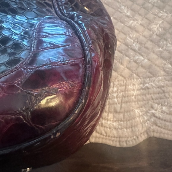 Danier Leather lambskin with crocodile print tote bag - Picture 7 of 11